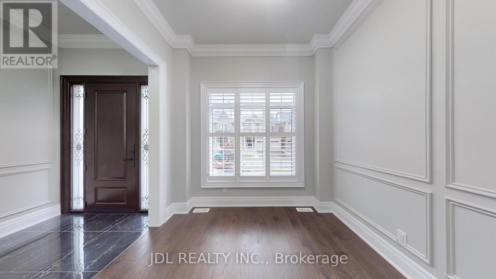 87 Bremner Street, Whitby, Ontario L1R 0P9 - Photo 2 - E12553520