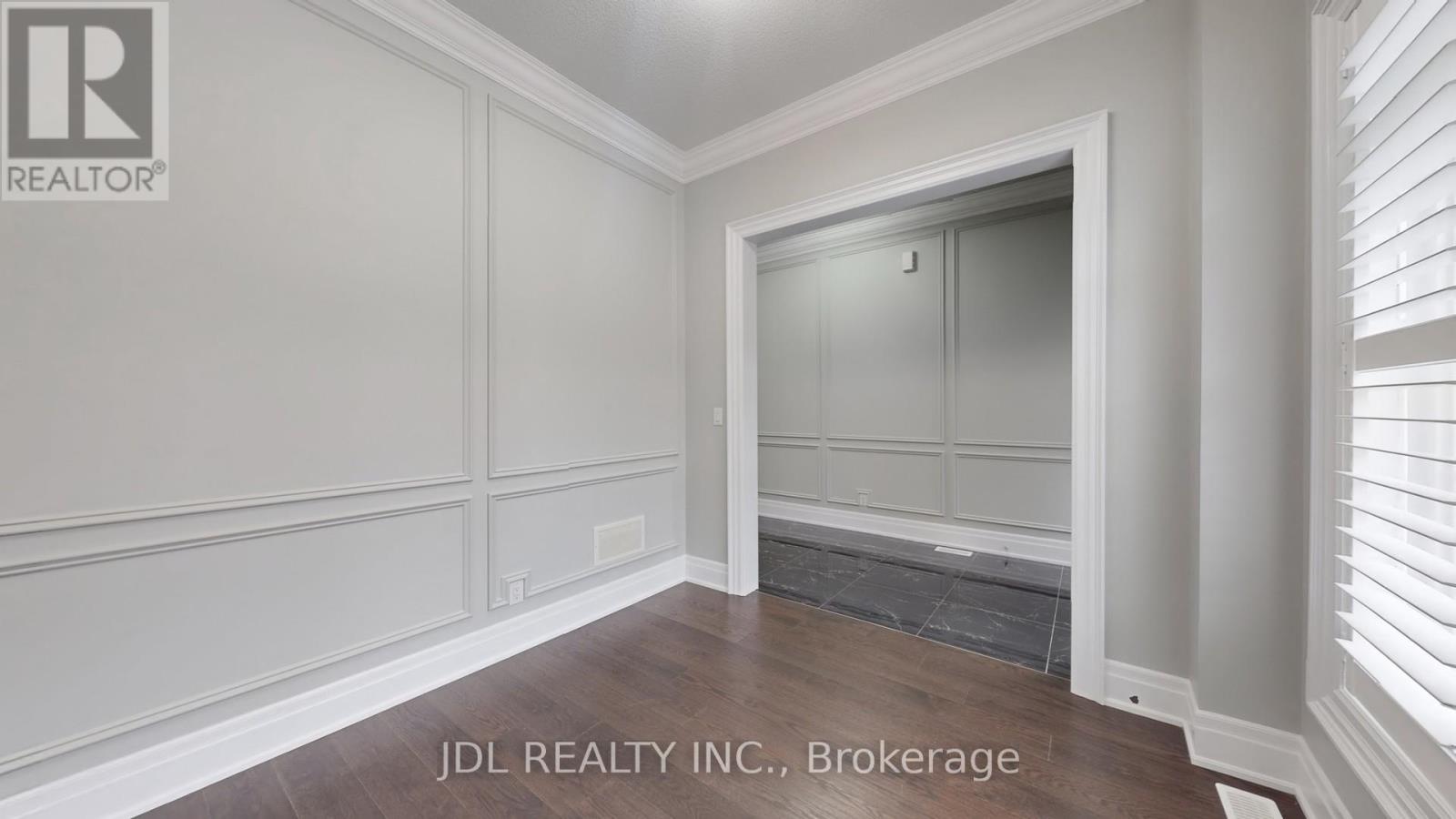 87 Bremner Street, Whitby, Ontario L1R 0P9 - Photo 3 - E12553520