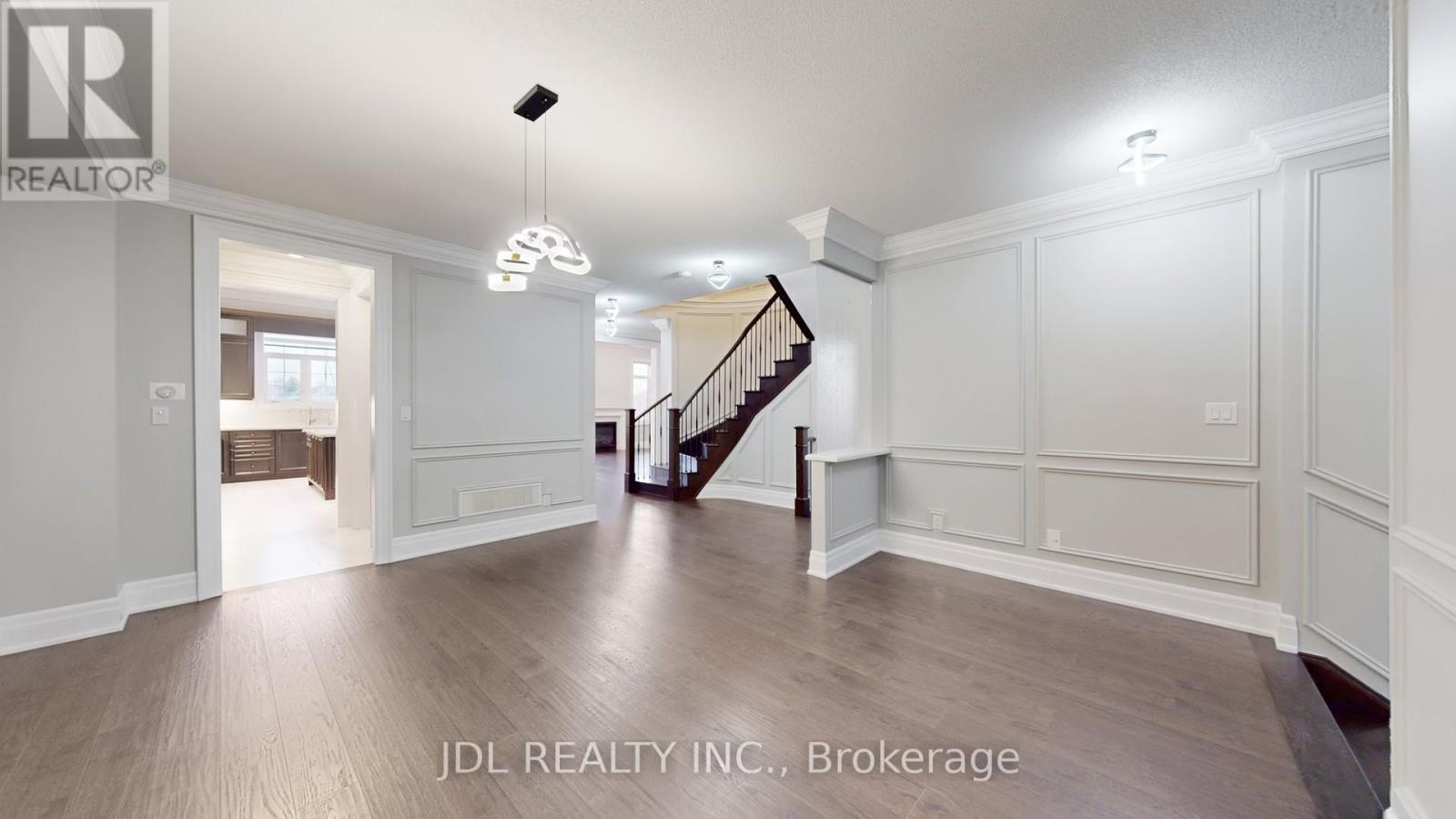 87 Bremner Street, Whitby, Ontario L1R 0P9 - Photo 5 - E12553520