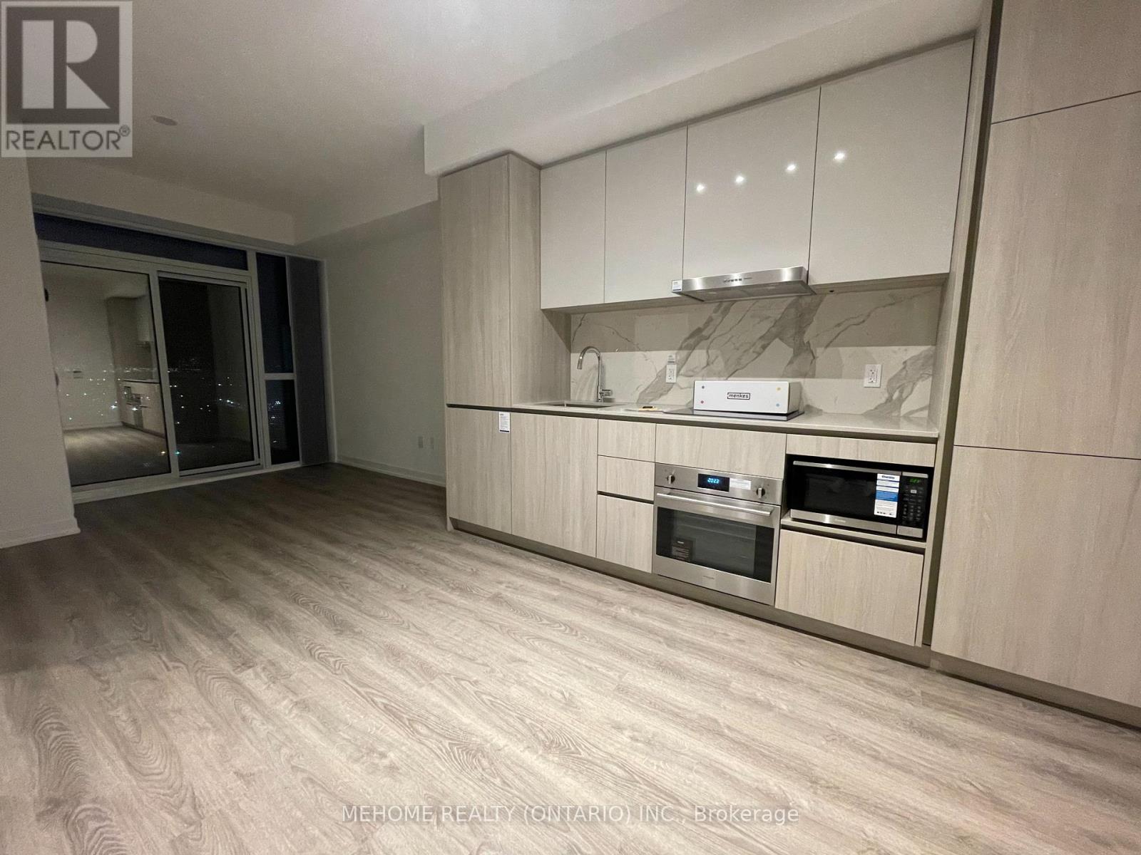 1903 - 8 Interchange Way, Vaughan, Ontario L4K 5Z7 - Photo 6 - N12553538