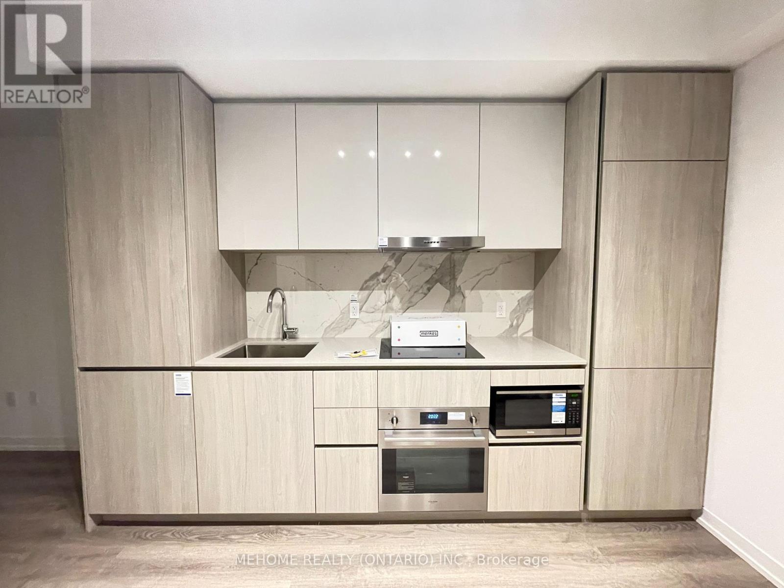 1903 - 8 Interchange Way, Vaughan, Ontario L4K 5Z7 - Photo 8 - N12553538