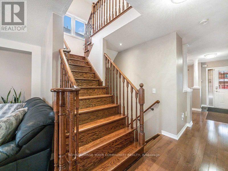 104 William Booth Avenue, Newmarket, Ontario L3X 3B1 - Photo 12 - N12553544