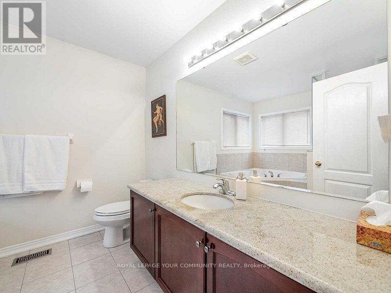 104 William Booth Avenue, Newmarket, Ontario L3X 3B1 - Photo 16 - N12553544