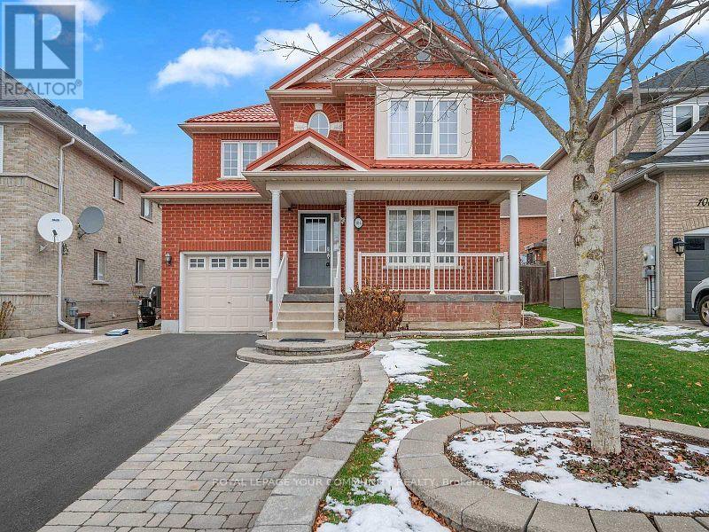 104 William Booth Avenue, Newmarket, Ontario L3X 3B1 - Photo 2 - N12553544