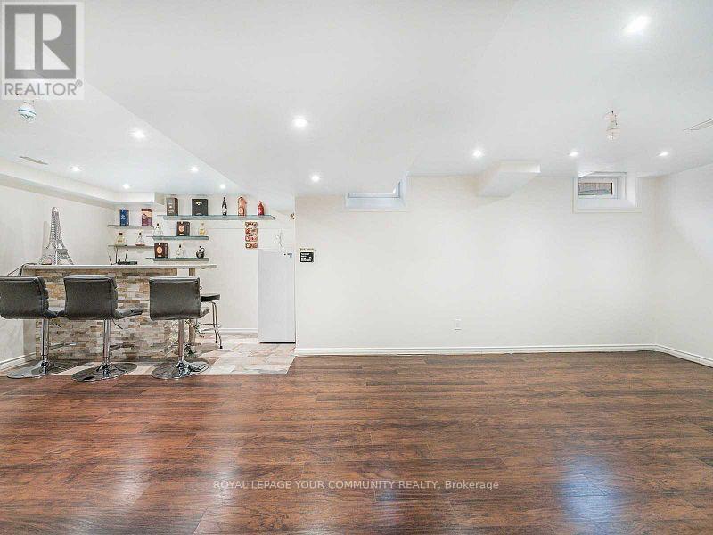 104 William Booth Avenue, Newmarket, Ontario L3X 3B1 - Photo 23 - N12553544