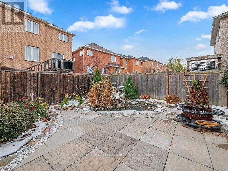 104 William Booth Avenue, Newmarket, Ontario L3X 3B1 - Photo 27 - N12553544