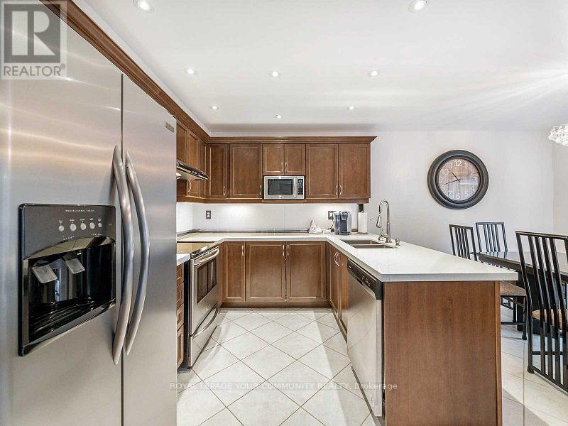 104 William Booth Avenue, Newmarket, Ontario L3X 3B1 - Photo 7 - N12553544