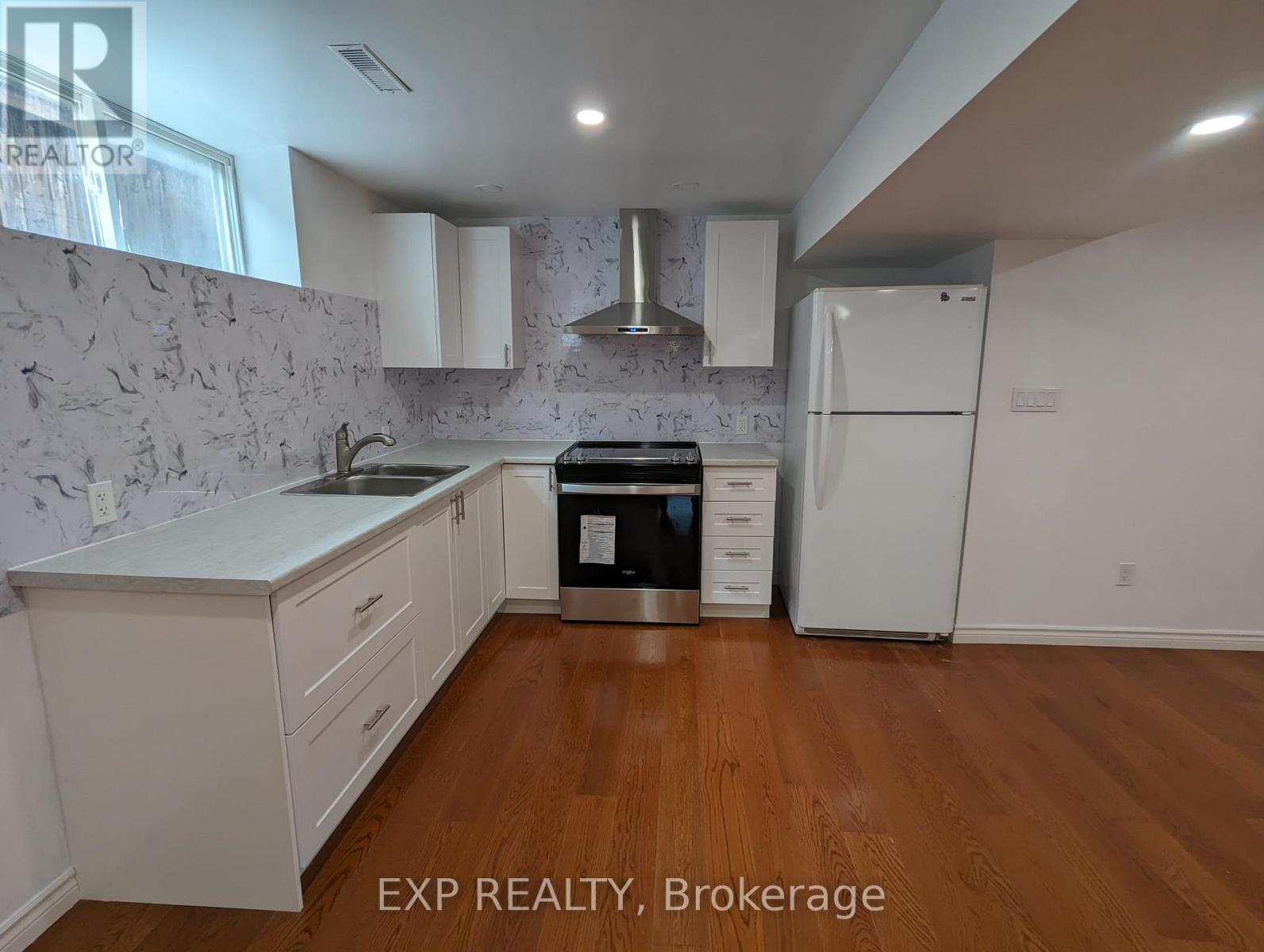 34 Danielle Crescent, Barrie, Ontario  L4N 0Y5 - Photo 2 - S12553532