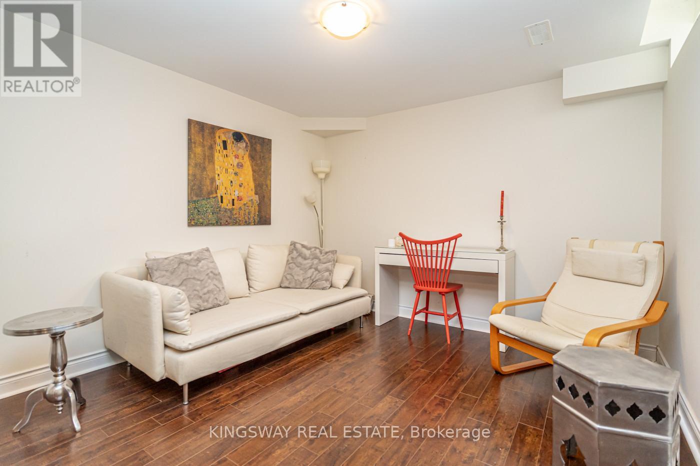 3670 Banff Court, Mississauga, Ontario L5N 7A2 - Photo 28 - W12553528