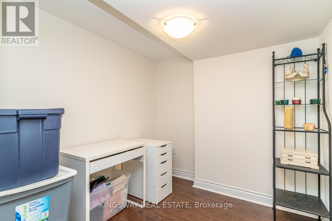 3670 Banff Court, Mississauga, Ontario L5N 7A2 - Photo 30 - W12553528