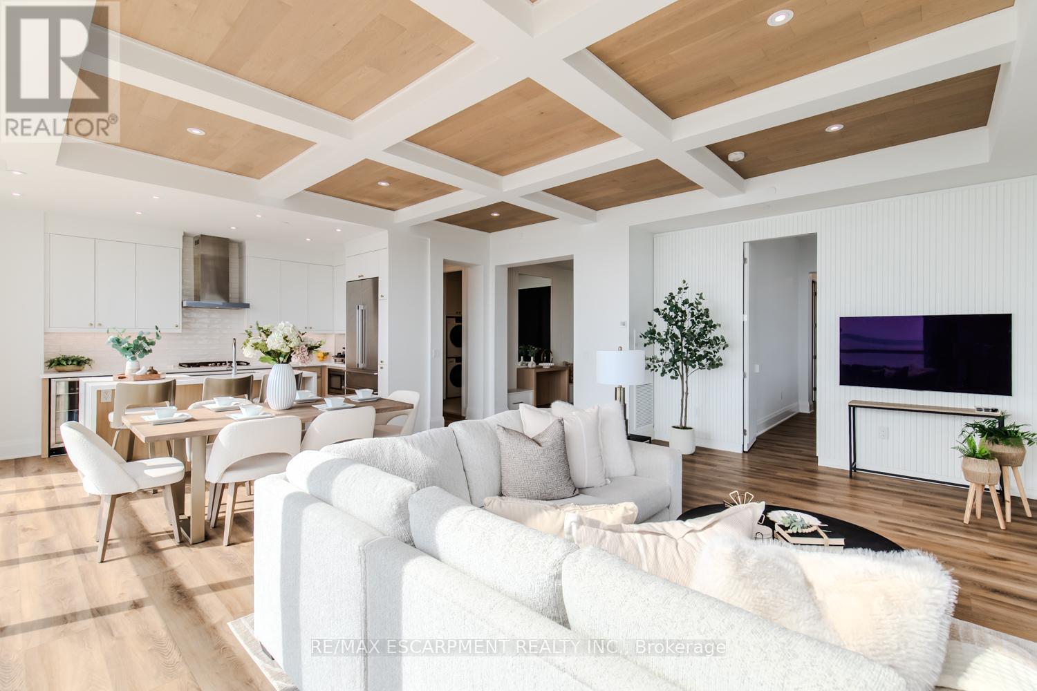 2102 - 2007 James Street, Burlington, Ontario L7R 0G7 - Photo 15 - W12553536