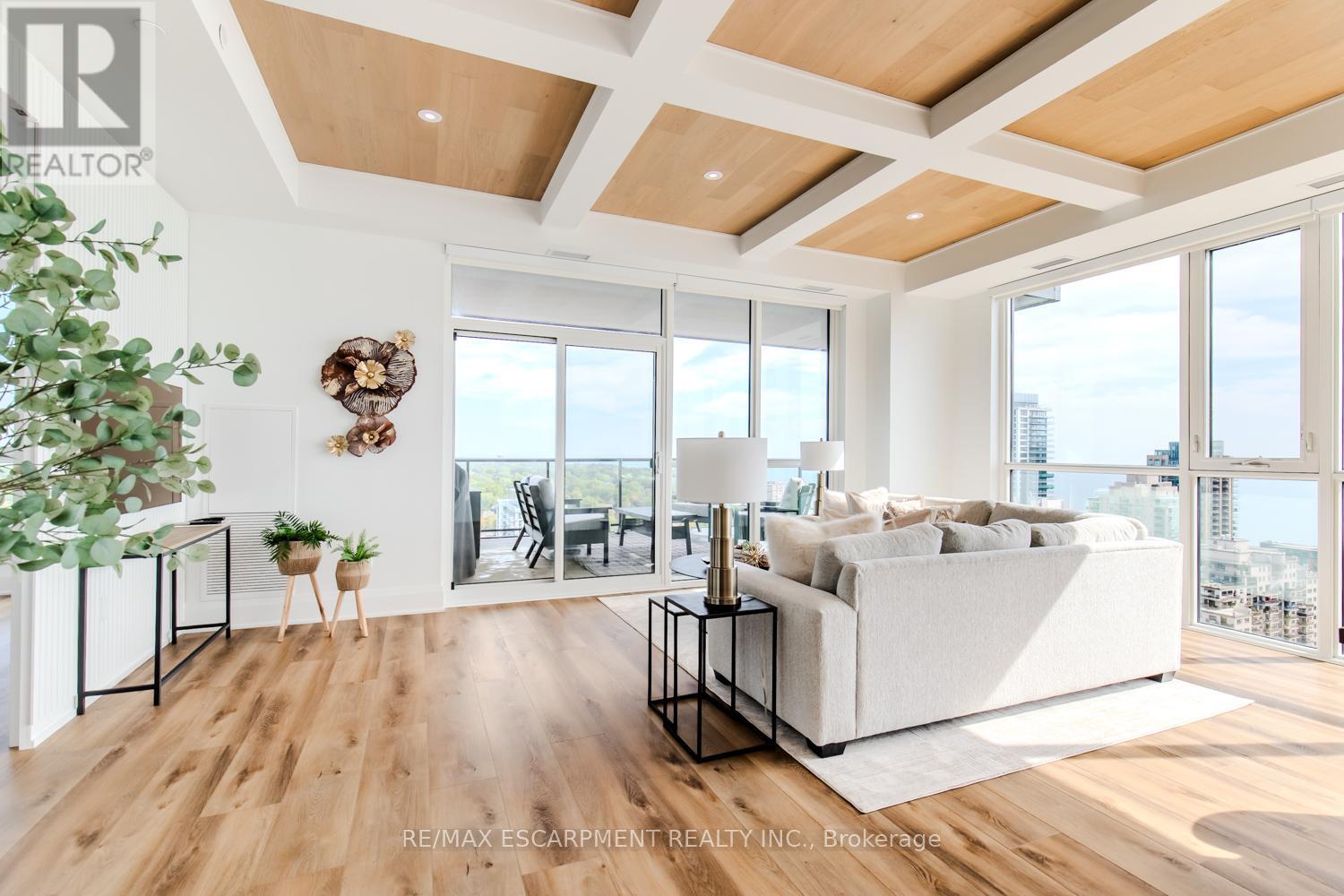 2102 - 2007 James Street, Burlington, Ontario L7R 0G7 - Photo 17 - W12553536