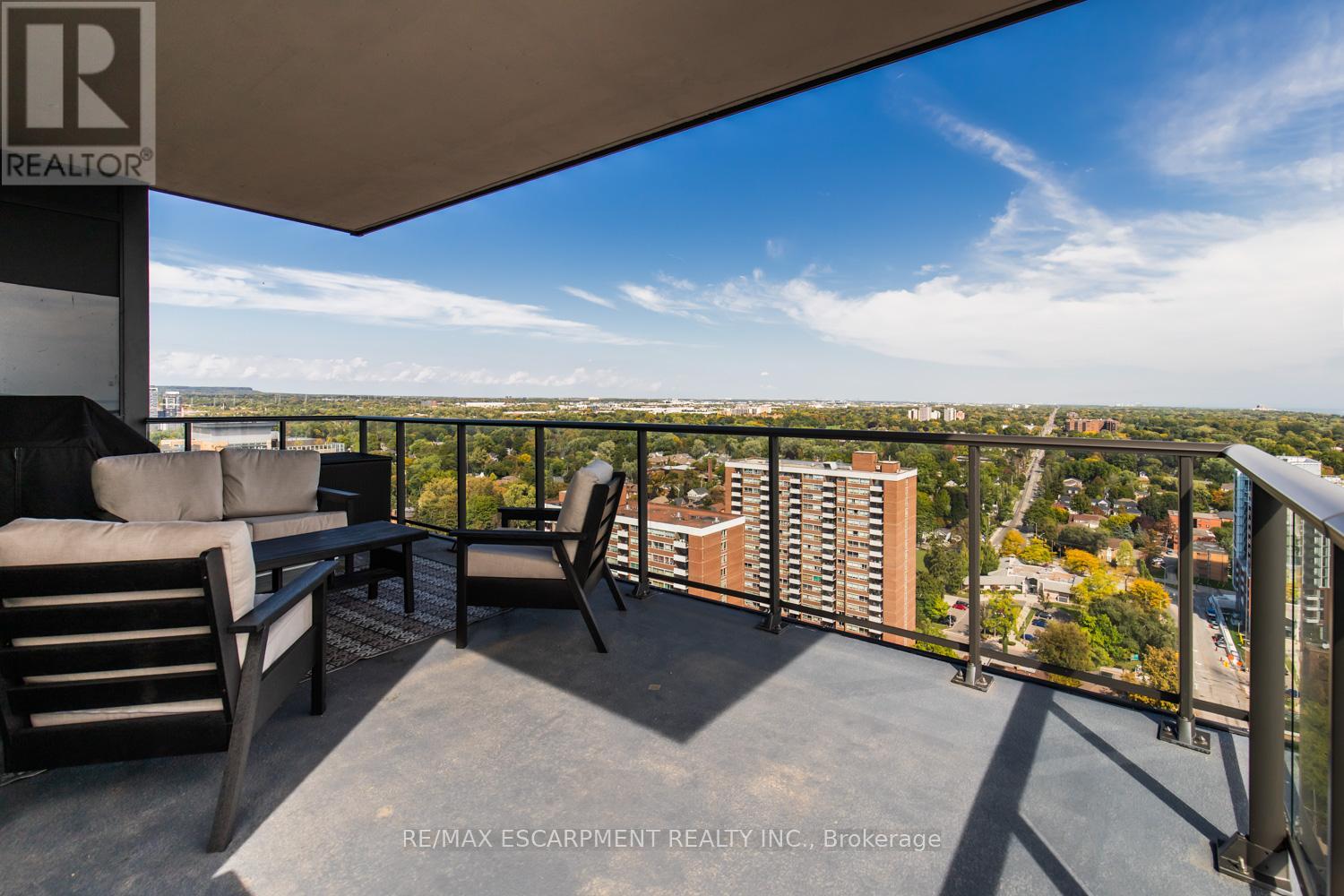 2102 - 2007 James Street, Burlington, Ontario L7R 0G7 - Photo 21 - W12553536