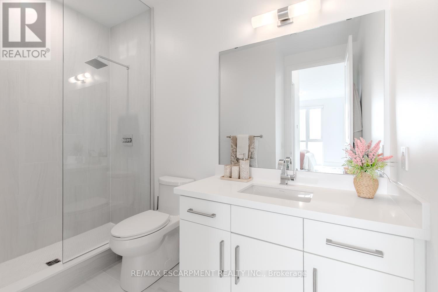 2102 - 2007 James Street, Burlington, Ontario L7R 0G7 - Photo 30 - W12553536