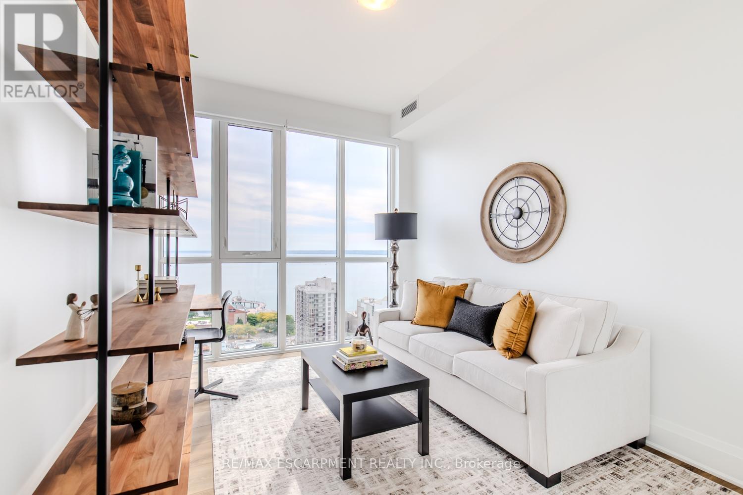 2102 - 2007 James Street, Burlington, Ontario L7R 0G7 - Photo 31 - W12553536