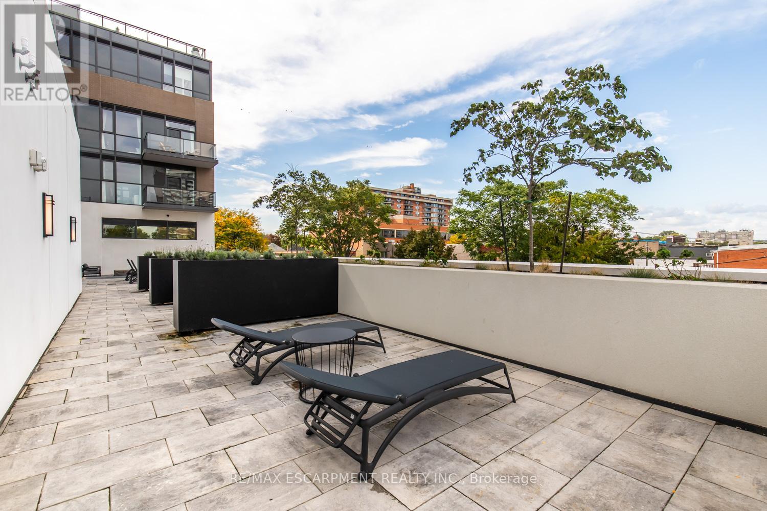 2102 - 2007 James Street, Burlington, Ontario L7R 0G7 - Photo 35 - W12553536