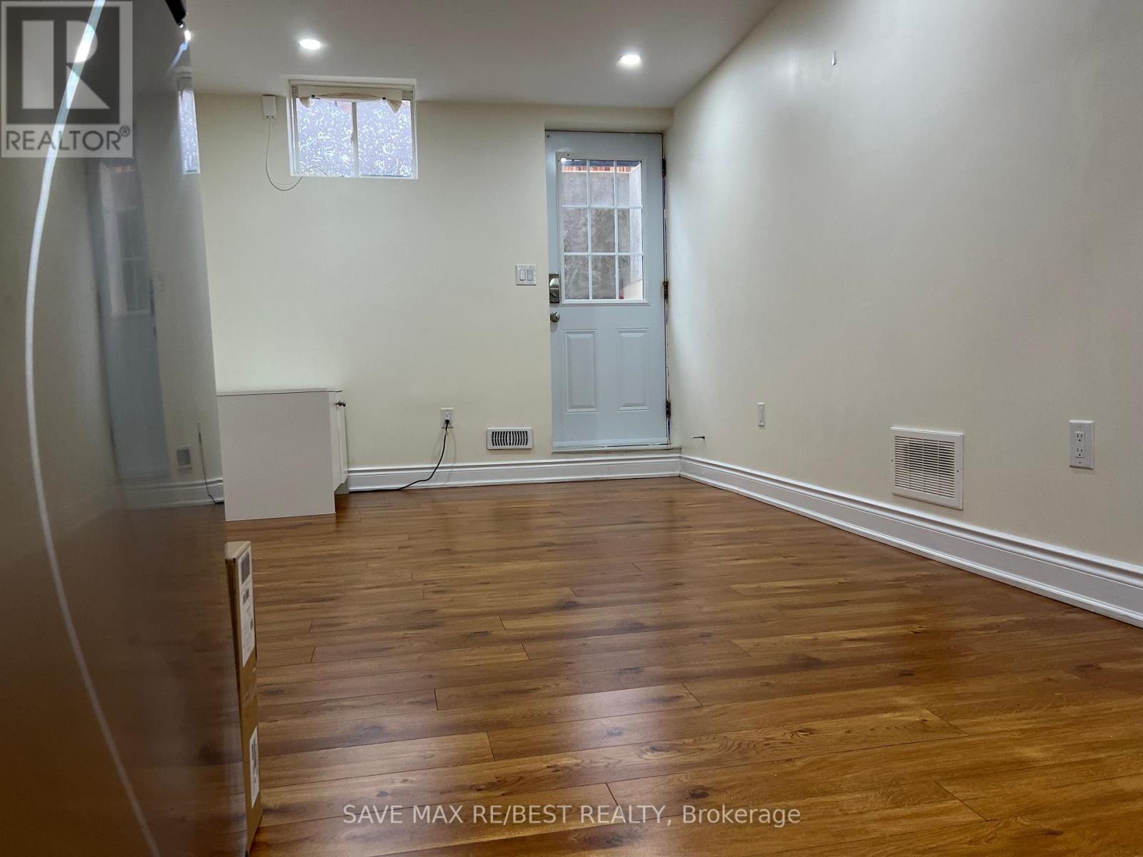 Basement - 8 Yardmaster Drive, Brampton, Ontario  L7A 0B5 - Photo 6 - W12553540