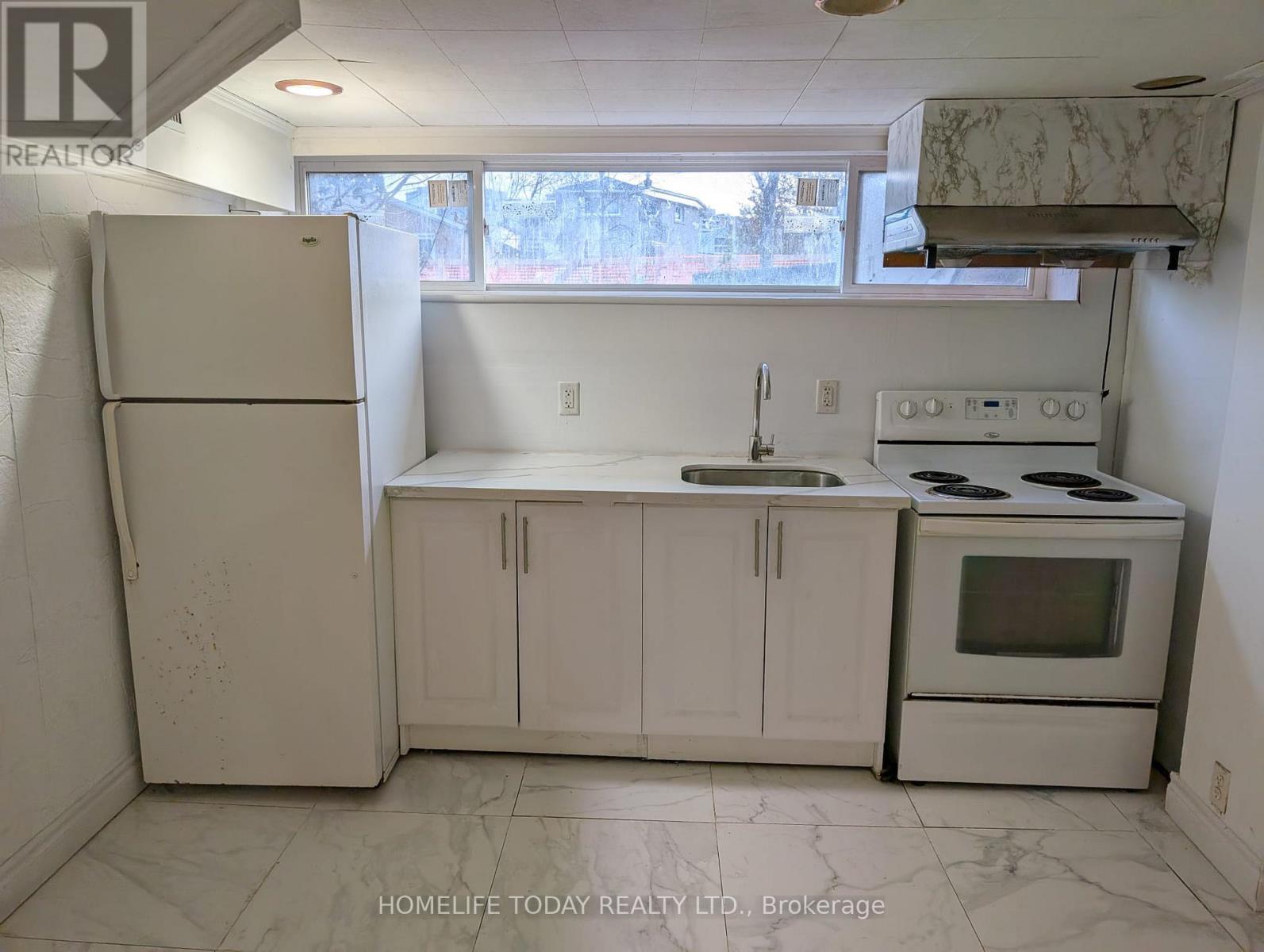 Bsmt - 170 Magnolia Avenue, Toronto, Ontario M1K 3K8 - Photo 2 - E12552892