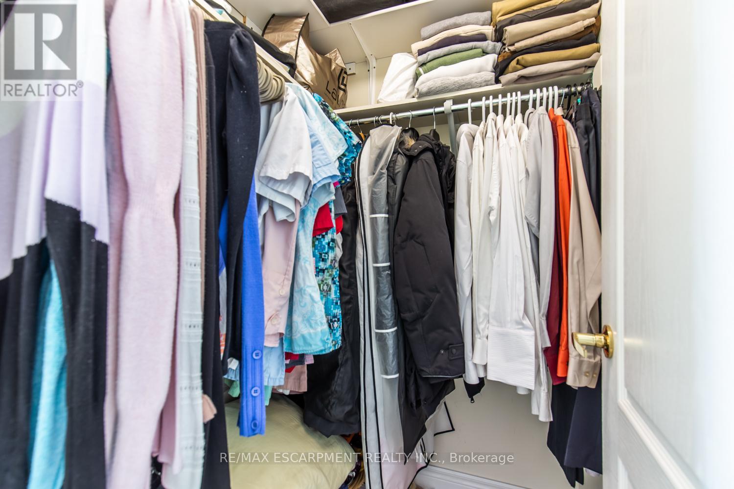 109 Peachwood Crescent, Hamilton, Ontario L8E 5Z7 - Photo 18 - X12553542