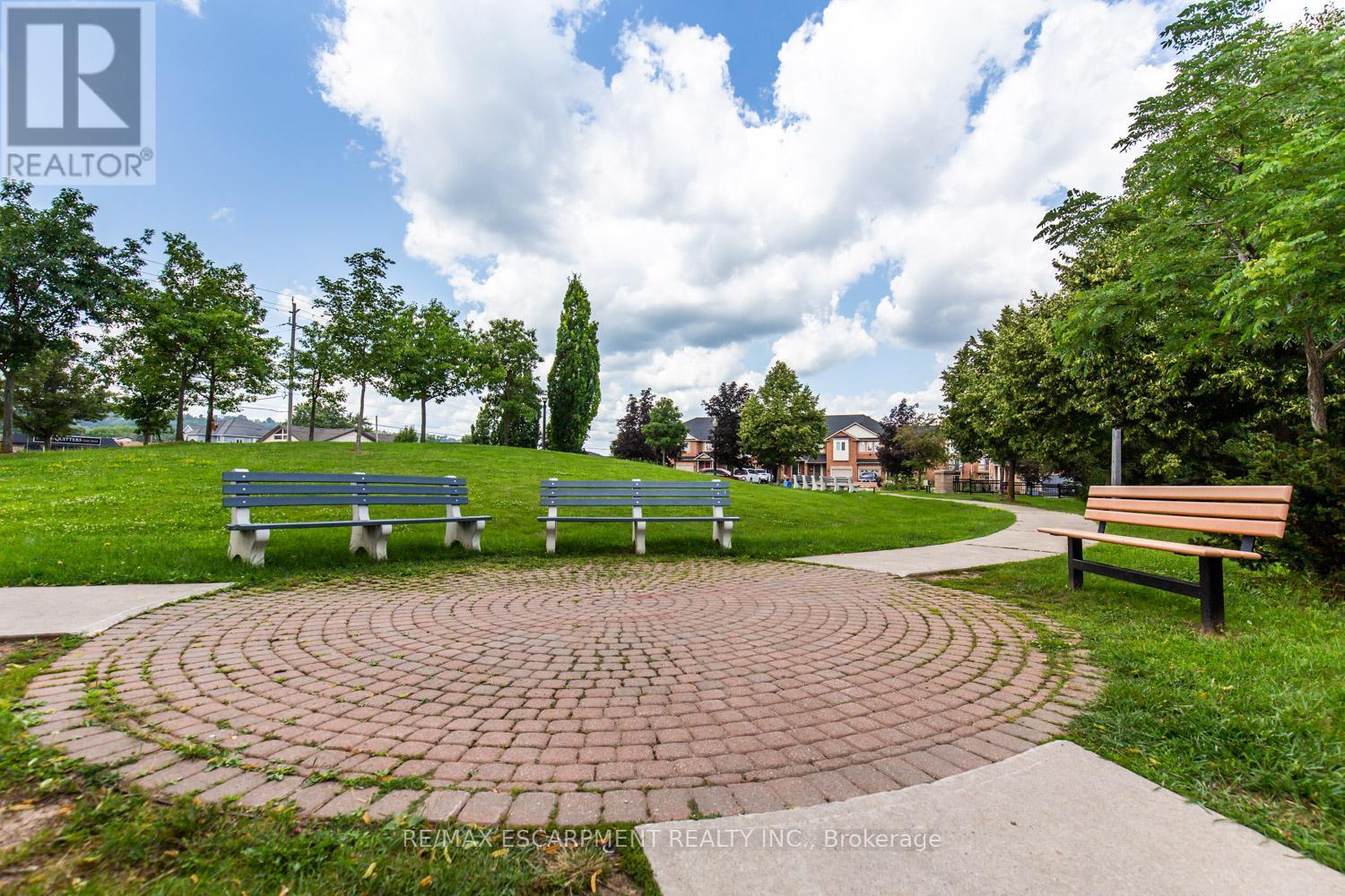 109 Peachwood Crescent, Hamilton, Ontario L8E 5Z7 - Photo 36 - X12553542