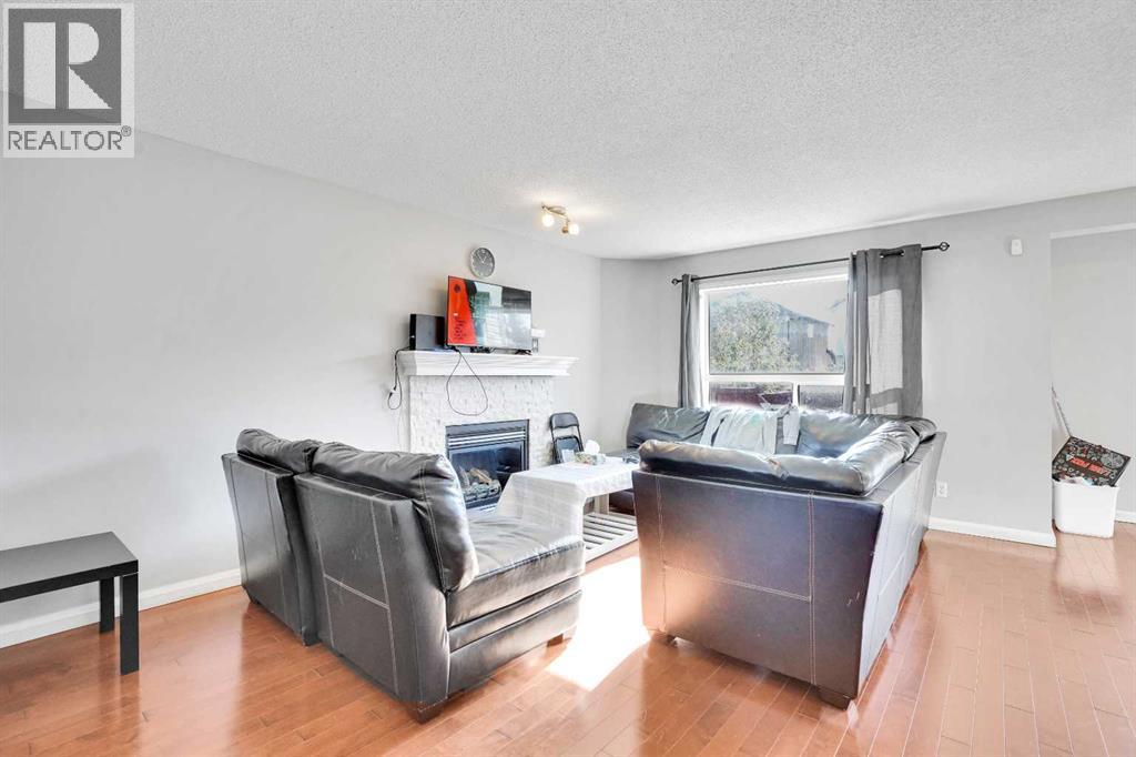 39 Saddleridge Close Ne, Calgary, Alberta  T3J 4X2 - Photo 3 - A2264832