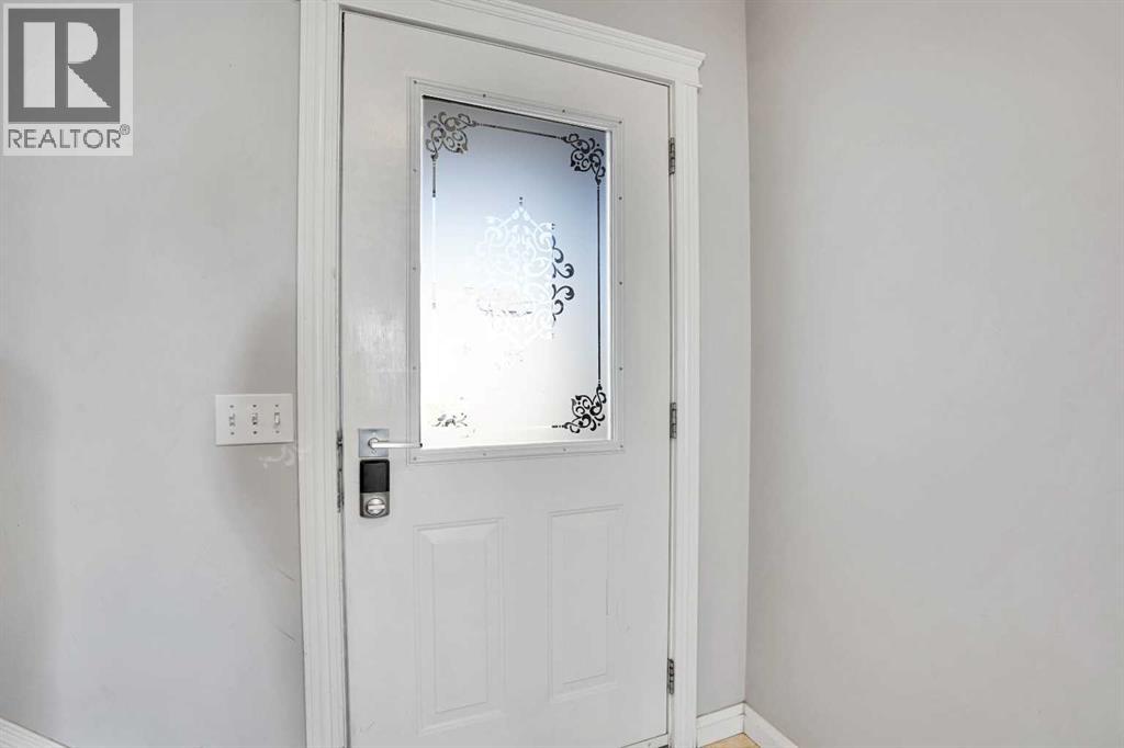 39 Saddleridge Close Ne, Calgary, Alberta  T3J 4X2 - Photo 2 - A2264832