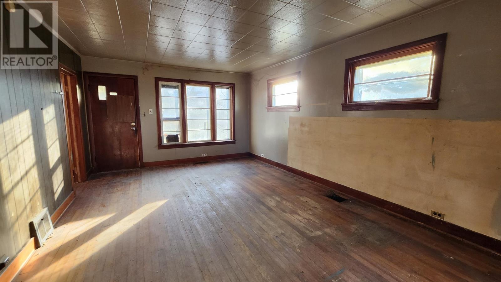 101 Charles Street, Kenora, Ontario P0X 1C0 - Photo 10 - TB253493