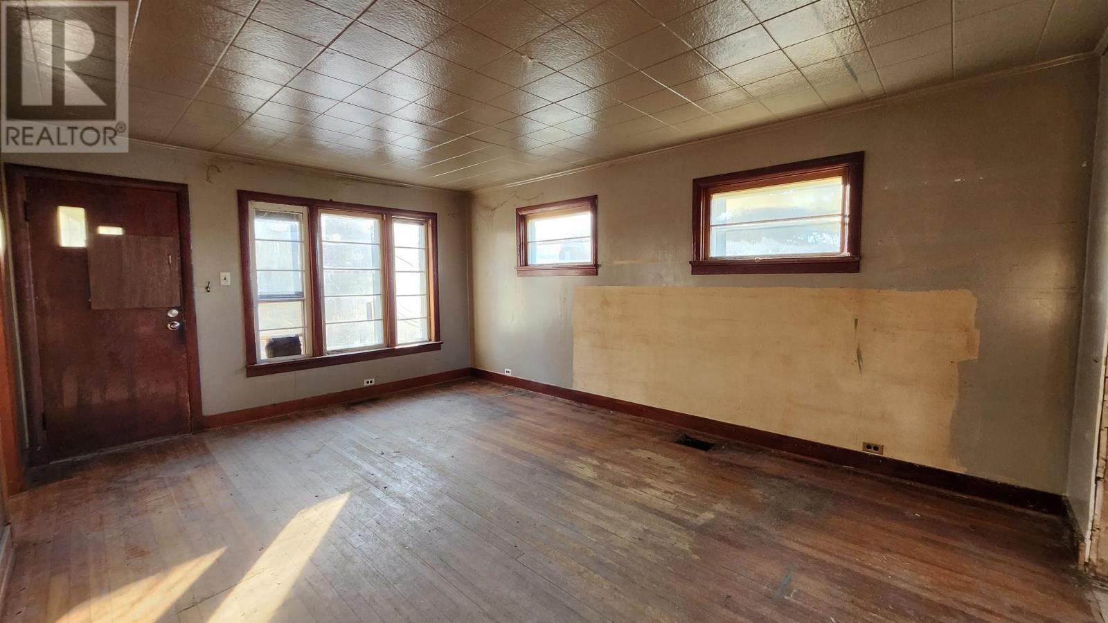 101 Charles Street, Kenora, Ontario P0X 1C0 - Photo 4 - TB253493