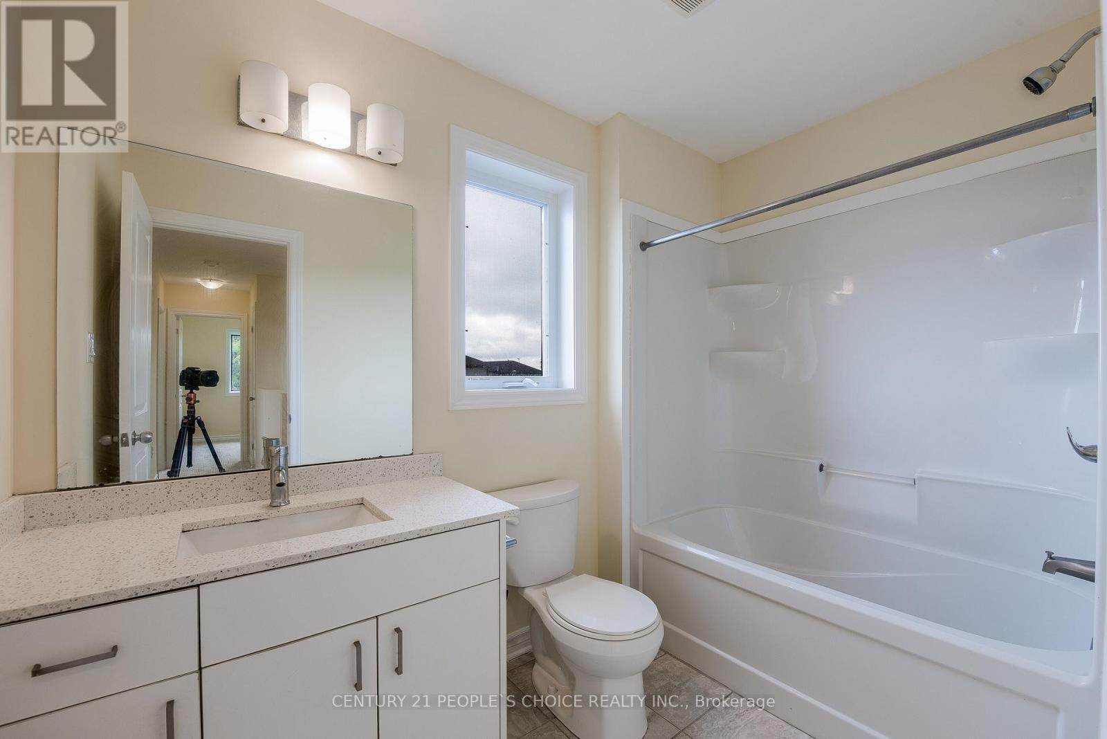 1287 Michael Circle, London East, Ontario  N5C 1R1 - Photo 22 - X12437217