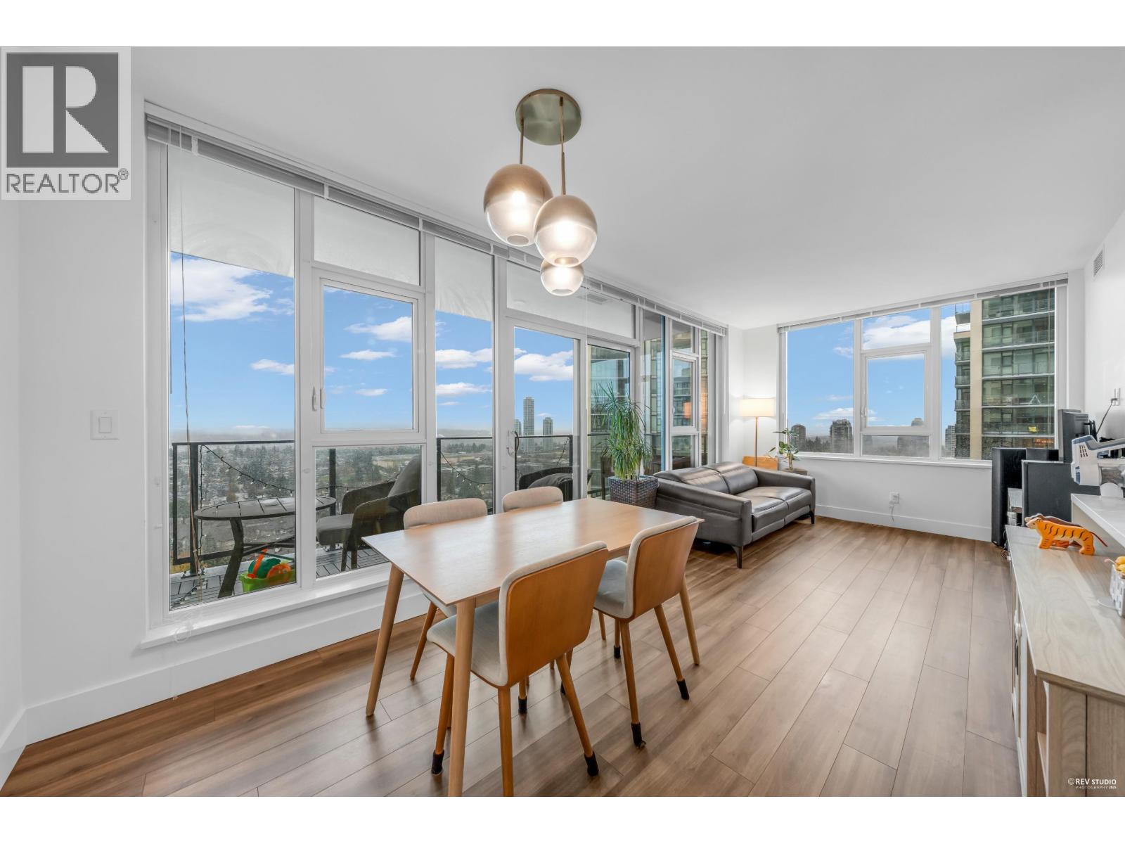 2010 7303 Noble Lane, Burnaby, British Columbia  V3N 0H2 - Photo 1 - R3068183