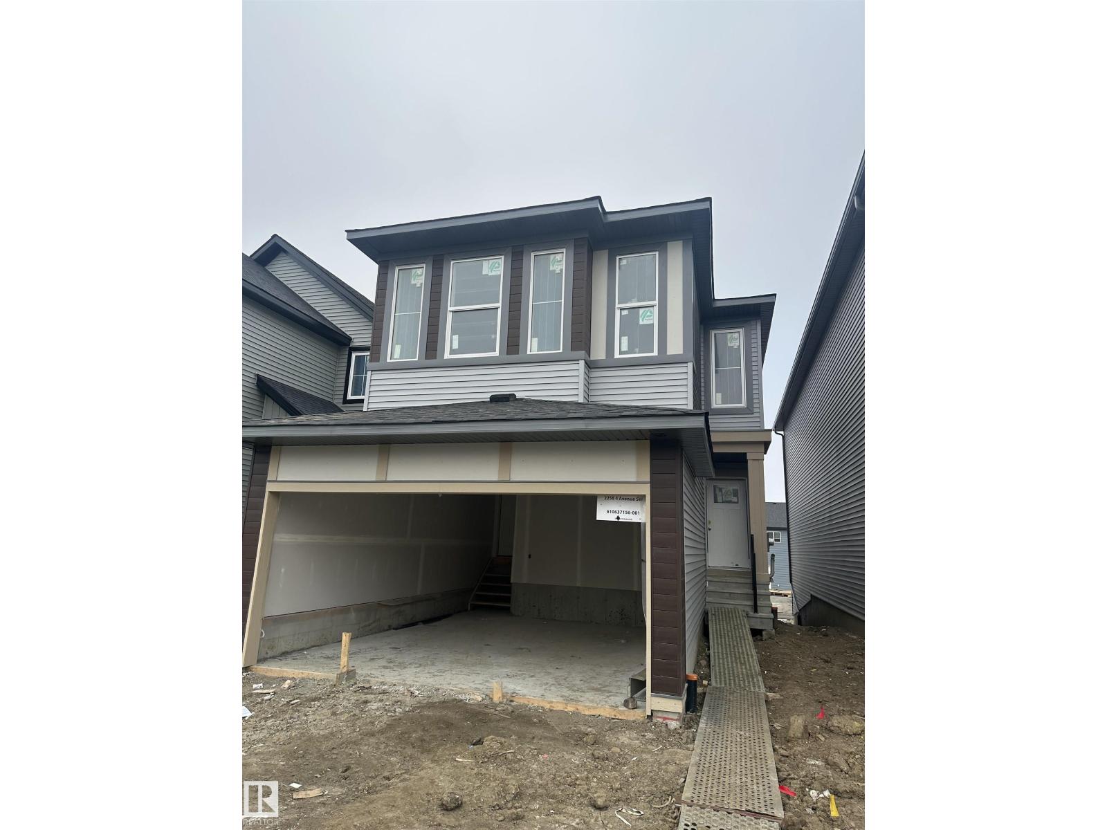 2256 4 AV SW, Edmonton, Alberta