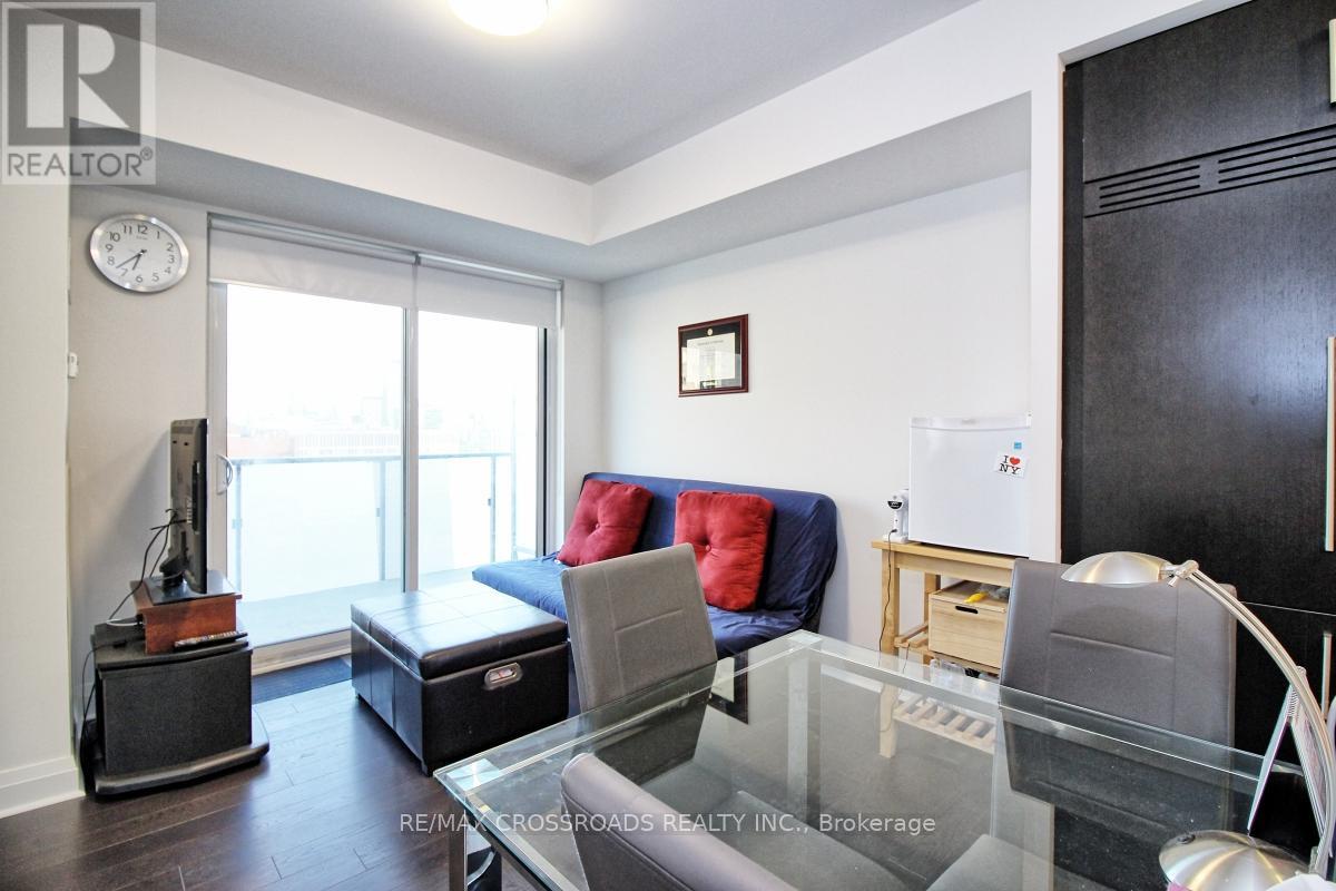 1903 - 1080 Bay Street, Toronto, Ontario  M5S 0A5 - Photo 5 - C12553546