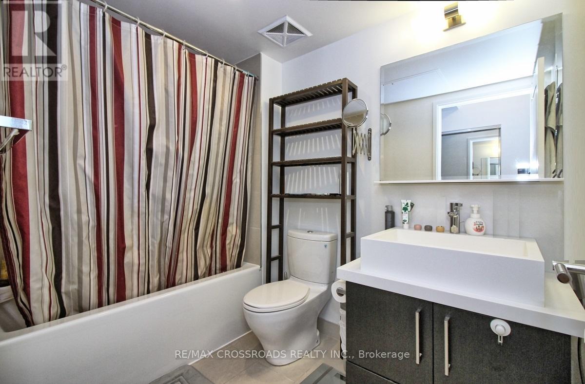 1903 - 1080 Bay Street, Toronto, Ontario  M5S 0A5 - Photo 8 - C12553546