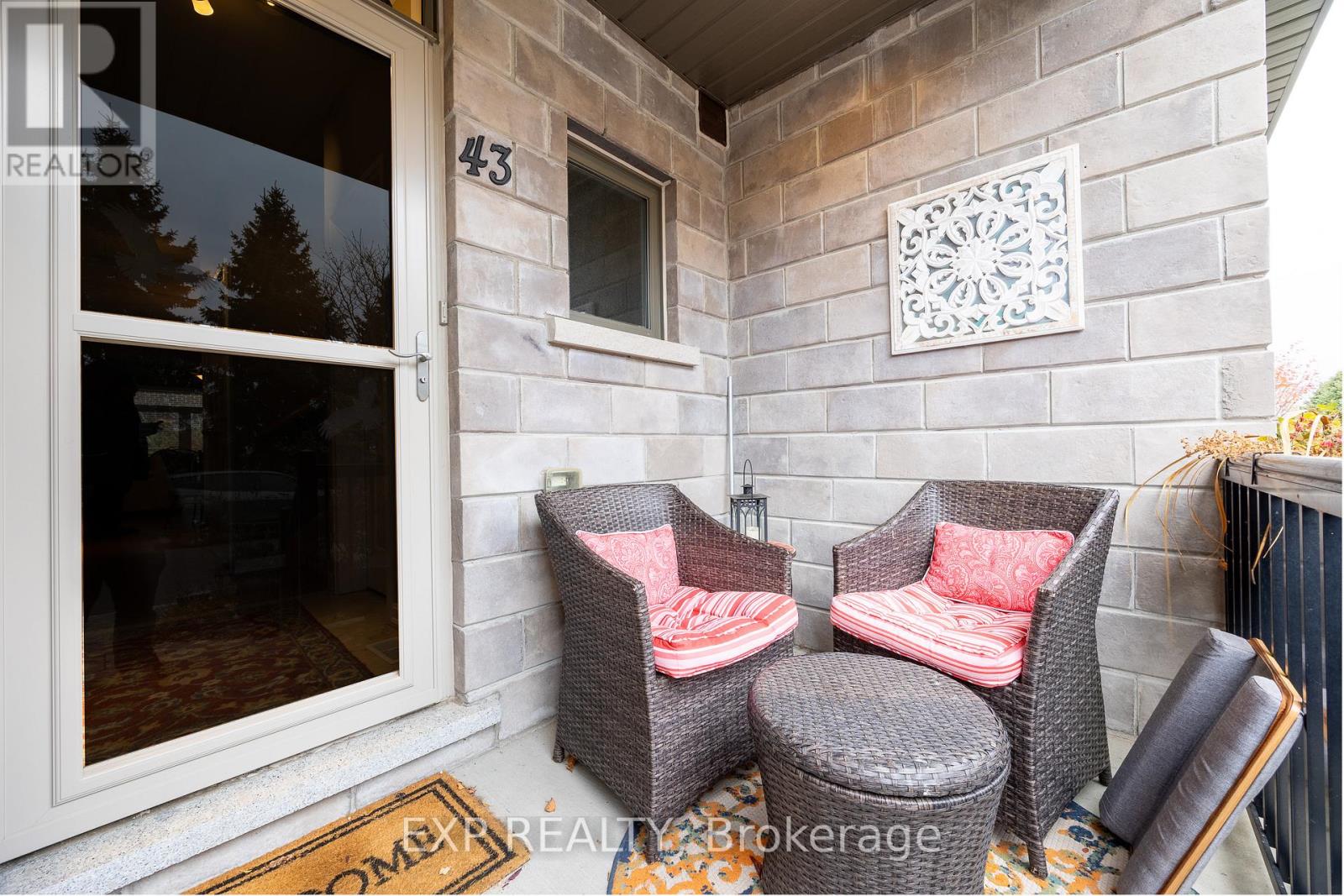 43 Longshore Way, Whitby, Ontario  L1N 0M1 - Photo 5 - E12553554