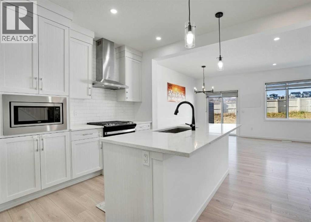 1517 Bayview Point Sw, Airdrie, Alberta  T4B 5K1 - Photo 12 - A2266938