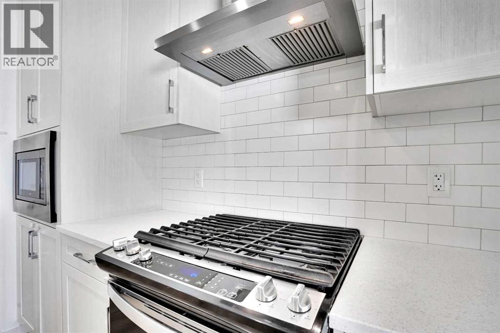 1517 Bayview Point Sw, Airdrie, Alberta  T4B 5K1 - Photo 9 - A2266938