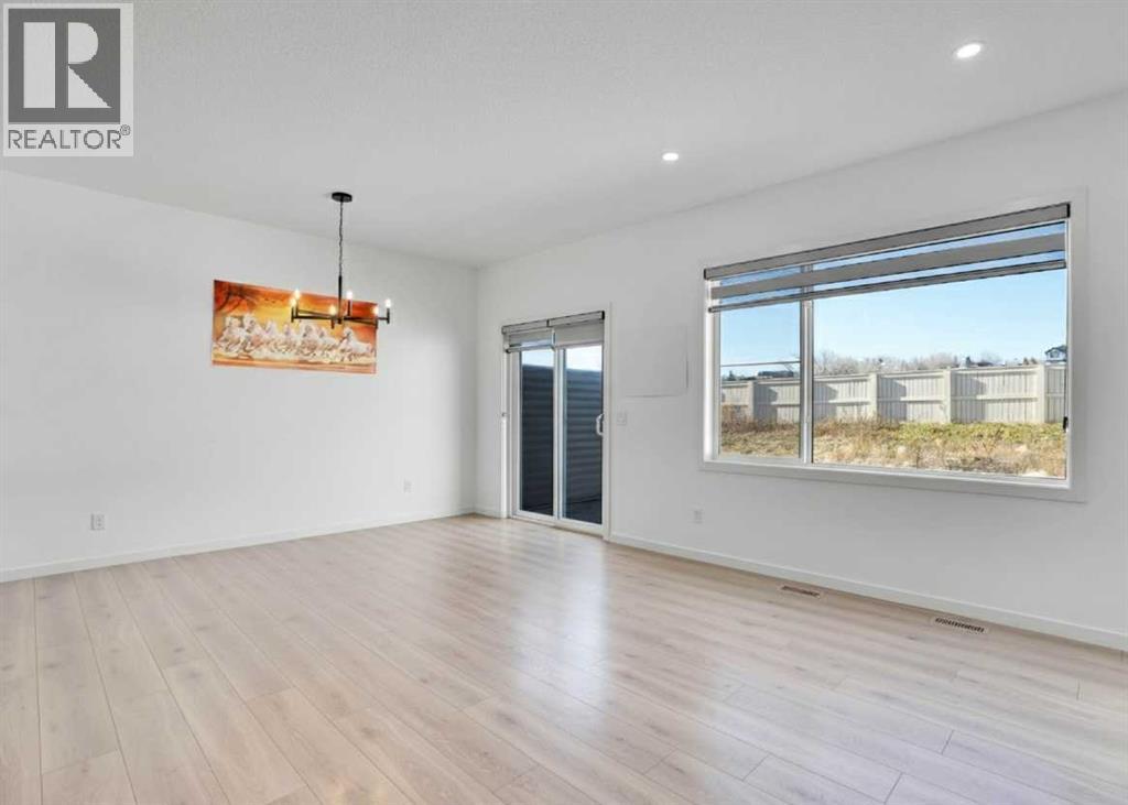 1517 Bayview Point Sw, Airdrie, Alberta  T4B 5K1 - Photo 13 - A2266938