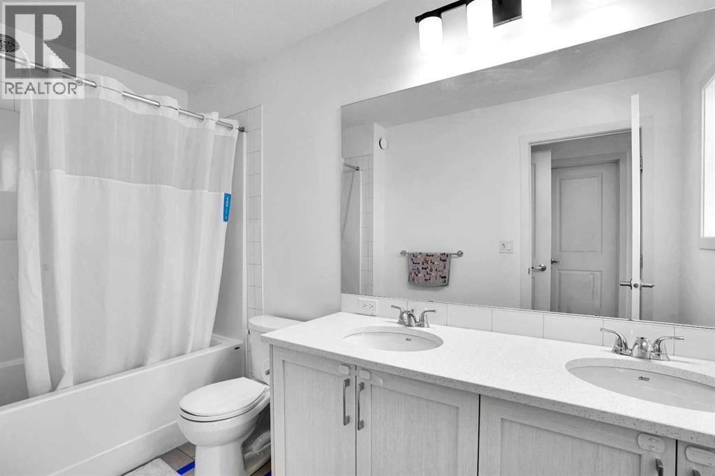 1517 Bayview Point Sw, Airdrie, Alberta  T4B 5K1 - Photo 21 - A2266938