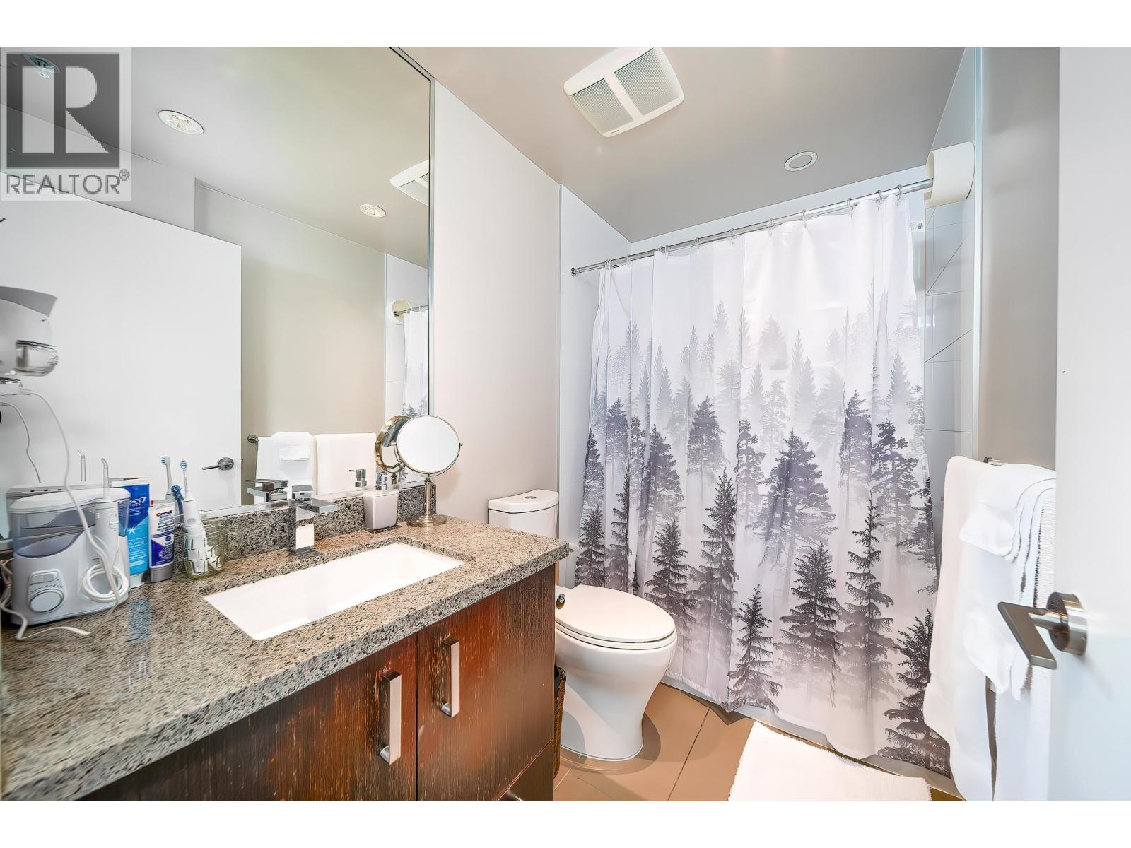 608 3008 Glen Drive, Coquitlam, British Columbia  V3B 0J5 - Photo 17 - R3060175