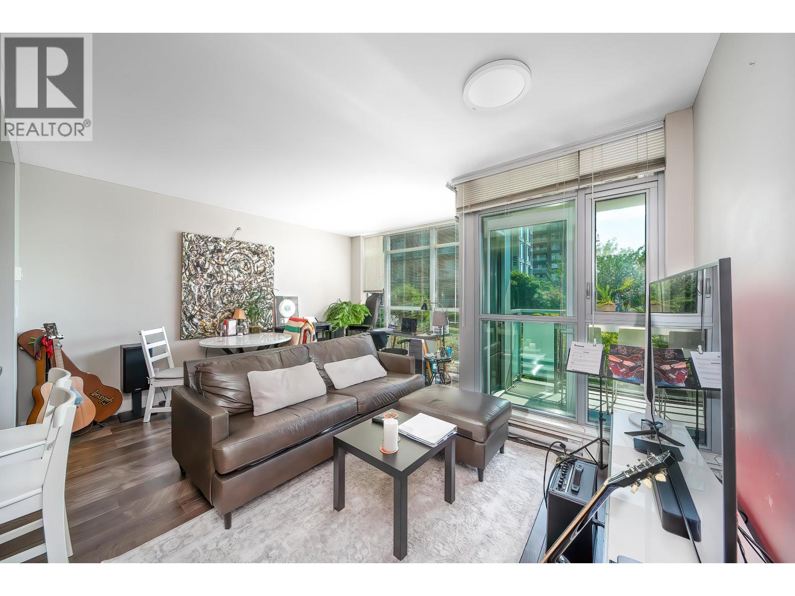 608 3008 Glen Drive, Coquitlam, British Columbia  V3B 0J5 - Photo 3 - R3060175