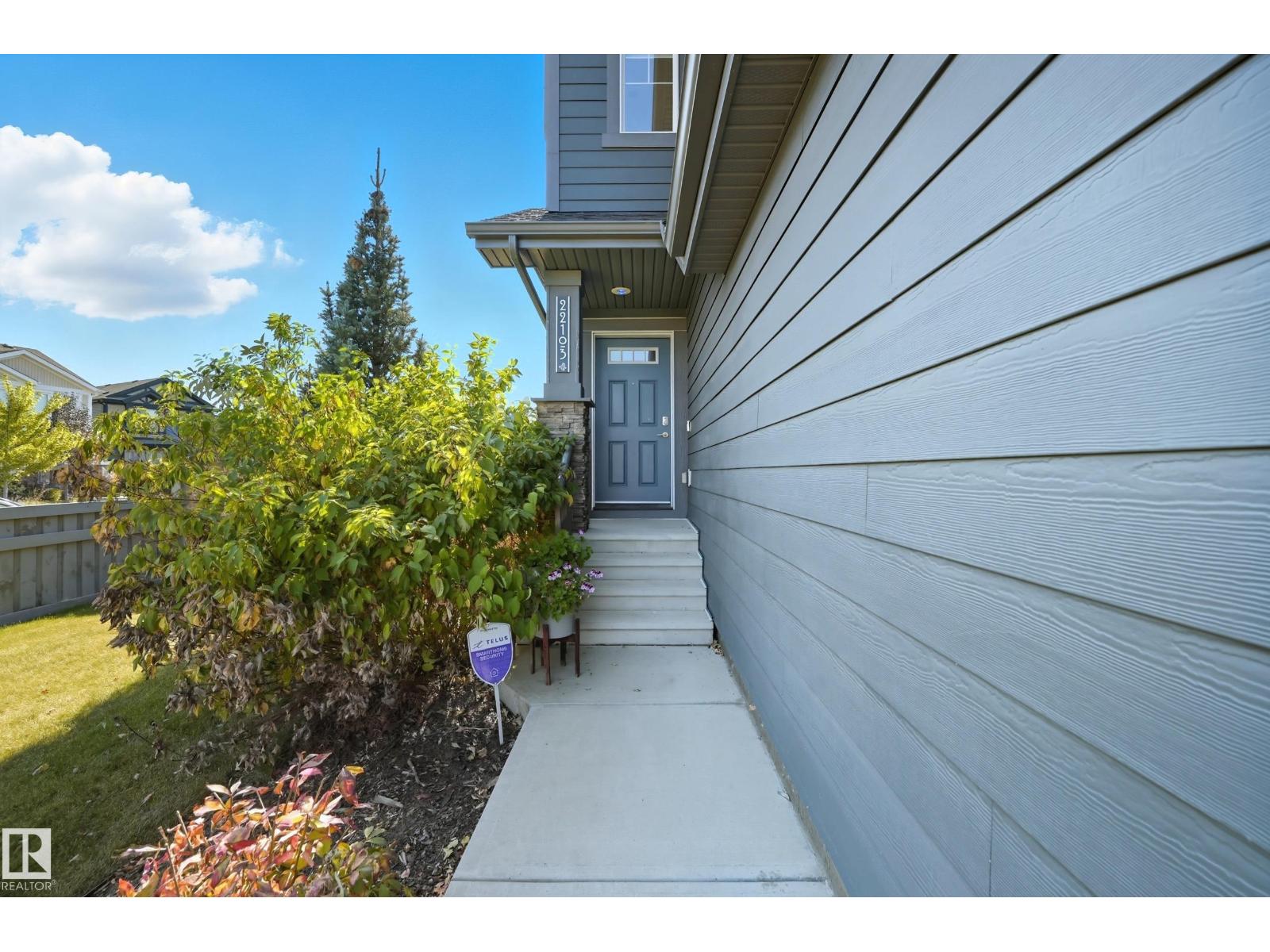 22103 87 Av Nw, Edmonton, Alberta  T5T 7H7 - Photo 3 - E4466042