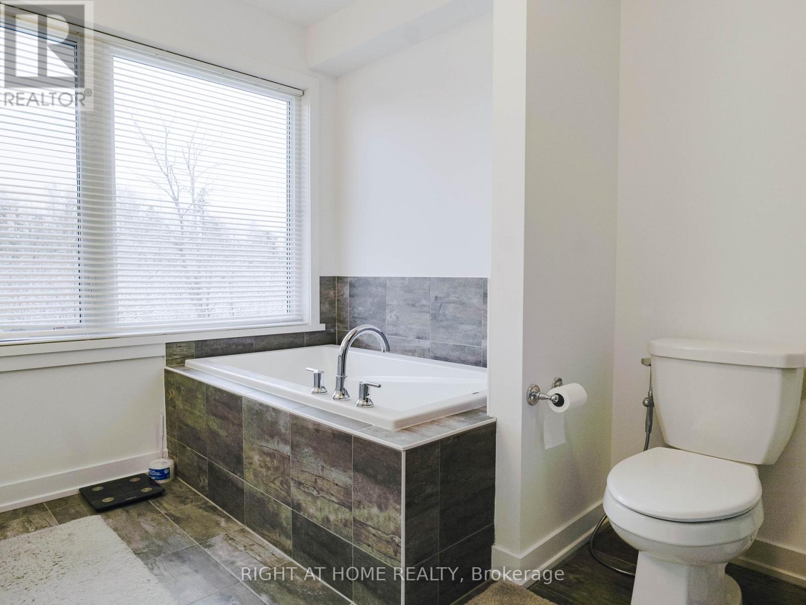 149 Wabikon Crescent, Ottawa, Ontario K1X 0H8 - Photo 26 - X12553574