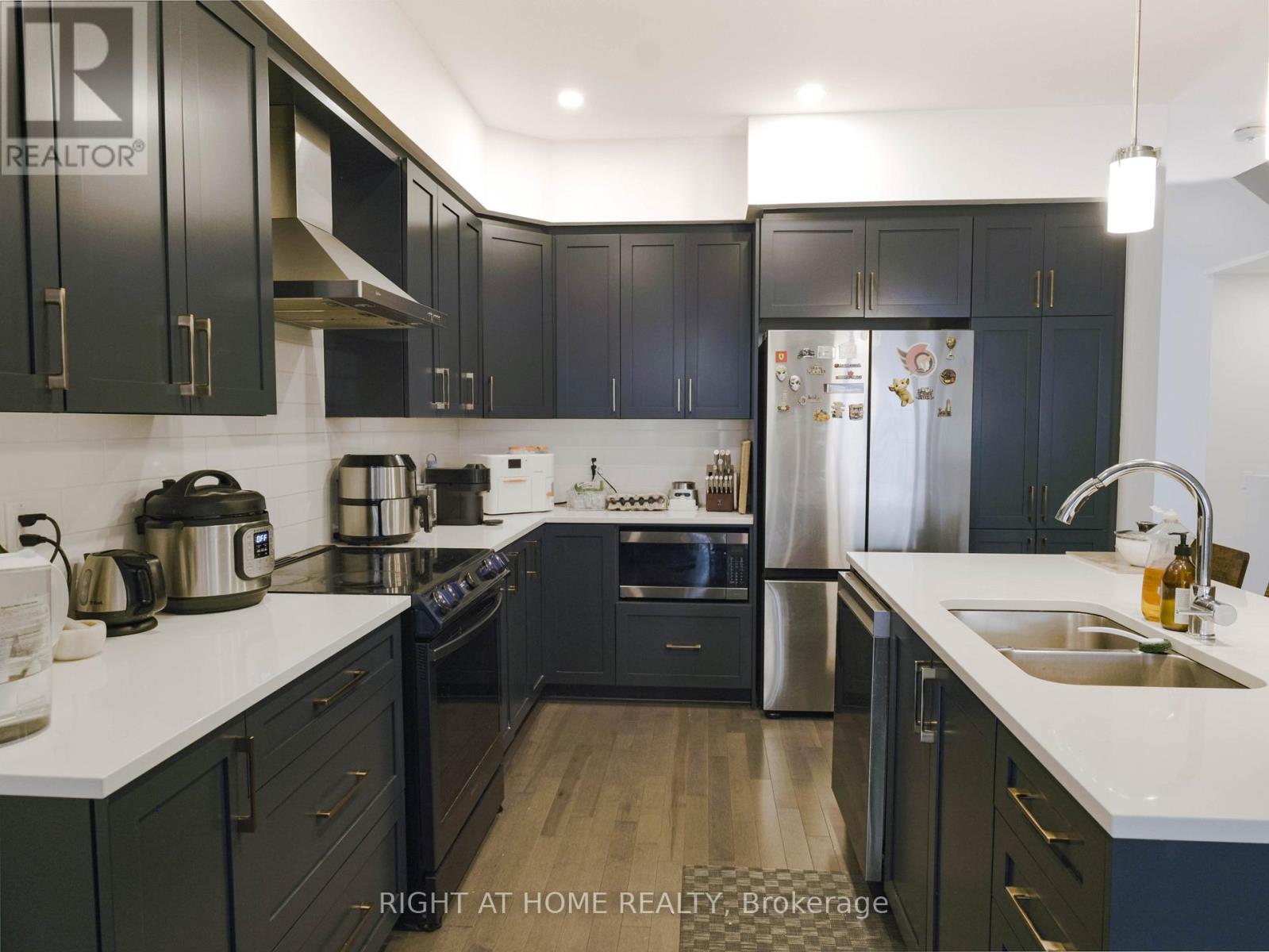 149 Wabikon Crescent, Ottawa, Ontario K1X 0H8 - Photo 7 - X12553574