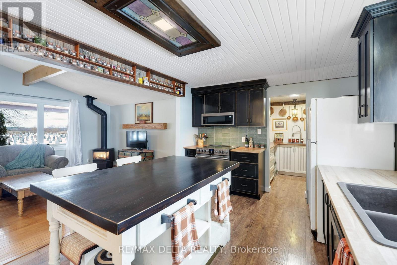 613 St Isidore Street, Casselman, Ontario  K0A 1M0 - Photo 5 - X12553580