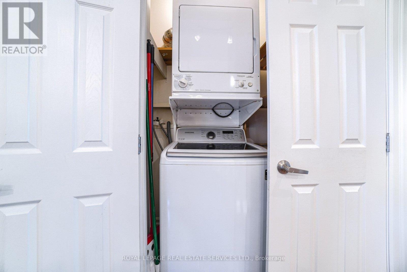 Upper - 117 St Johns Road, Toronto, Ontario  M6P 1V1 - Photo 16 - W12456449