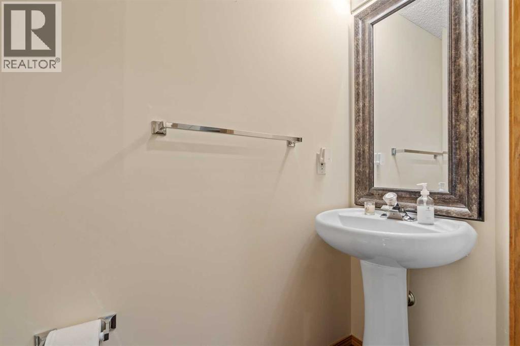 229 Hidden Hills Place Nw, Calgary, Alberta  T3A 6E3 - Photo 20 - A2260967