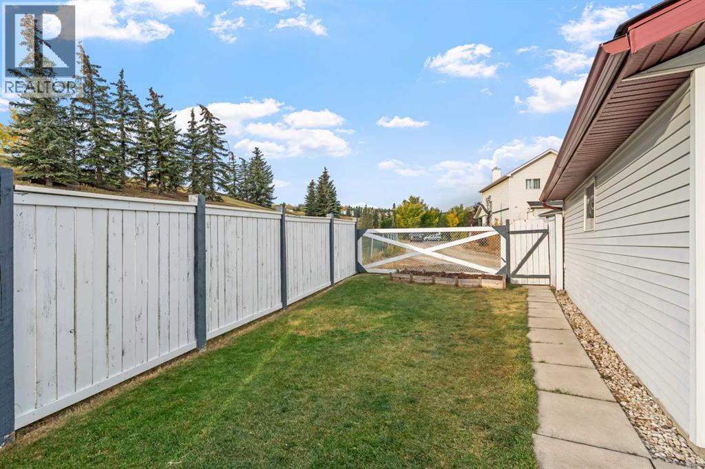 229 Hidden Hills Place Nw, Calgary, Alberta  T3A 6E3 - Photo 39 - A2260967