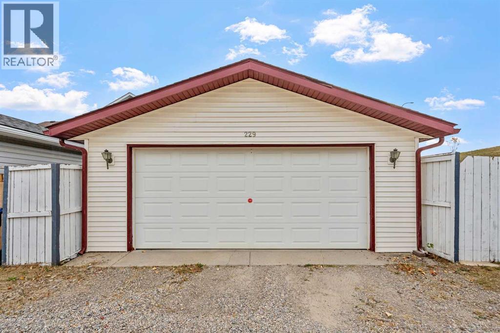 229 Hidden Hills Place Nw, Calgary, Alberta  T3A 6E3 - Photo 42 - A2260967