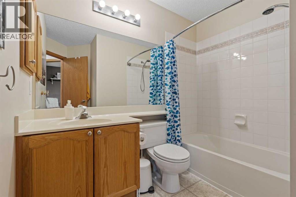 229 Hidden Hills Place Nw, Calgary, Alberta  T3A 6E3 - Photo 27 - A2260967