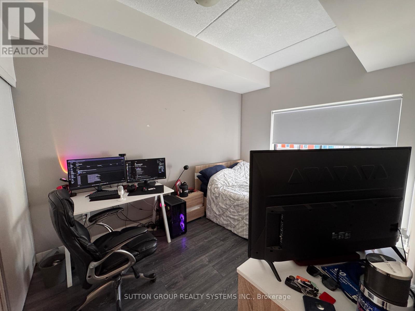 517 - 251 Helmlock Street, Waterloo, Ontario  N2L 0H2 - Photo 11 - X12553562